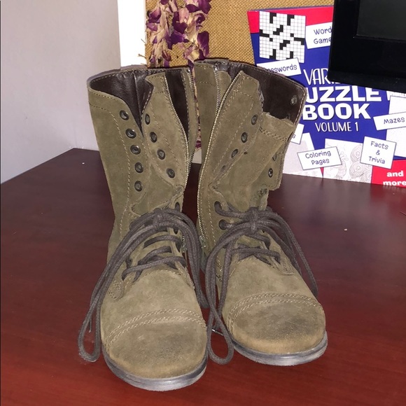 Olive green combat boots - Picture 1 of 4